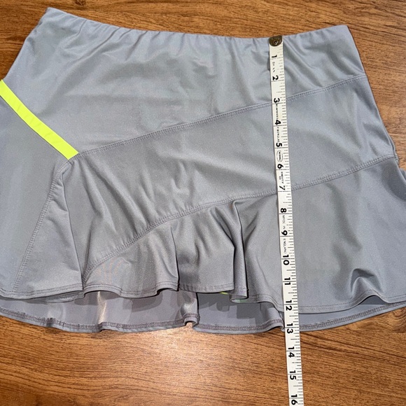 Lucky In Love Not War Neon Yellow Lined Gray Women Medium Stripe Accent Skirt - Picture 7 of 9